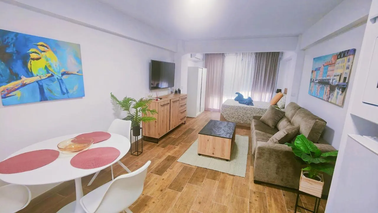 Serenity Chic Apartment City Center With Free Wifi By Namaste Elite 토레몰리노스
